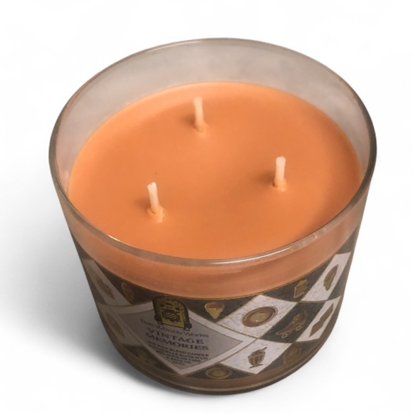 B&BW Vintage Memories Candle - Picture 4 of 4
